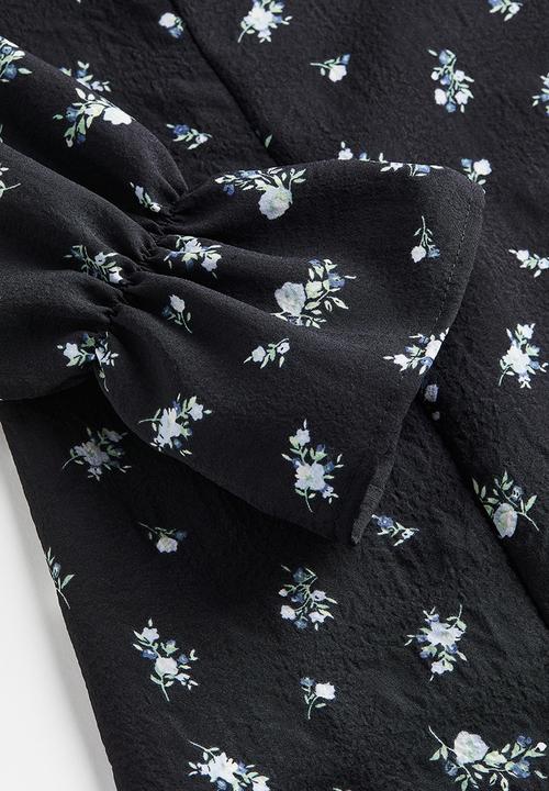 H&M - Puff-sleeved crêpe dress - black small flowers 
