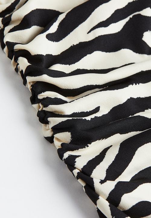 H&M - Gathered bodycon dress - black zebra print