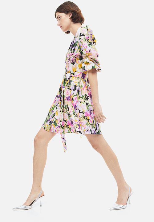 H&M - Tie-belt crêpe dress - light pink floral
