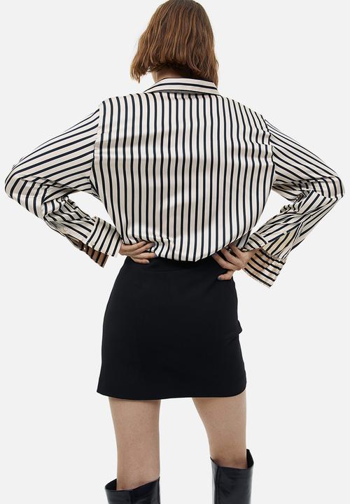 H&M - V-neck blouse - black & white striped