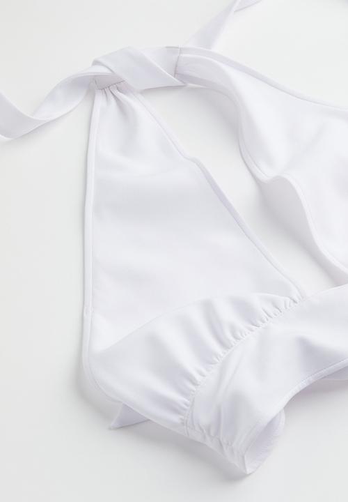 H&M - Halterneck crop top - white
