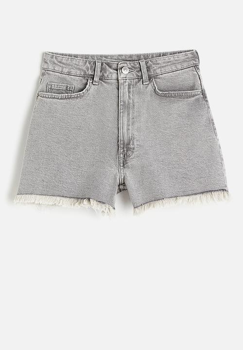 H&M - High-waisted denim shorts - light grey 