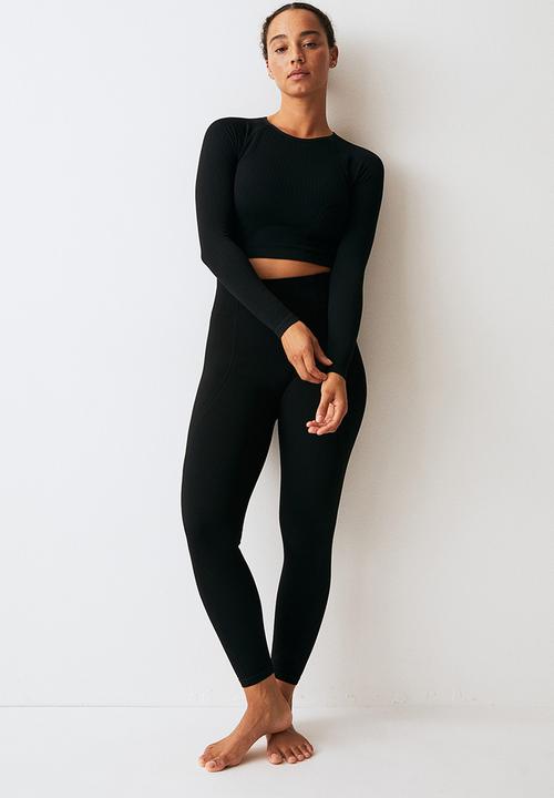 H&M - Drymove™ seamless cropped sports top - black