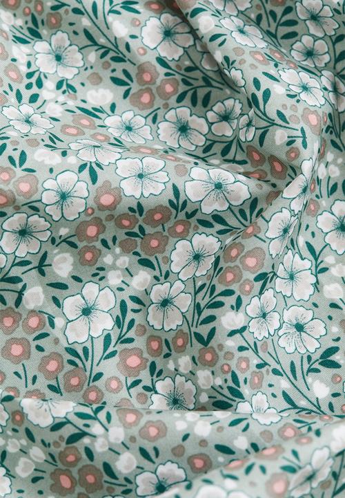 H&M - Floral shower curtain - light green floral