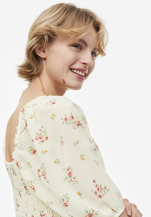 H&M - Puff-sleeved smocked dress - light beige floral