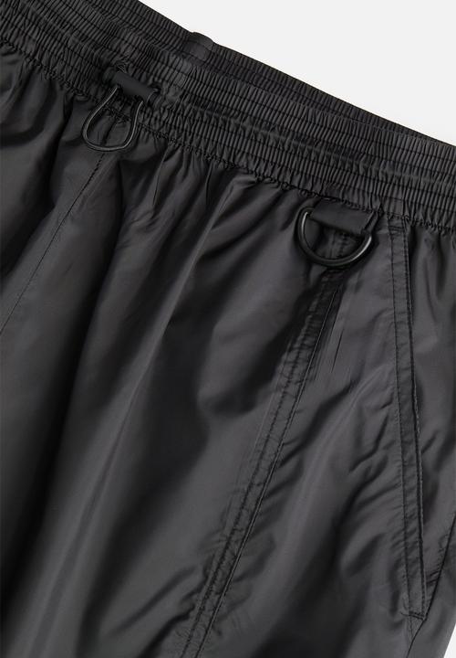 H&M - Water-repellent parachute trousers - black