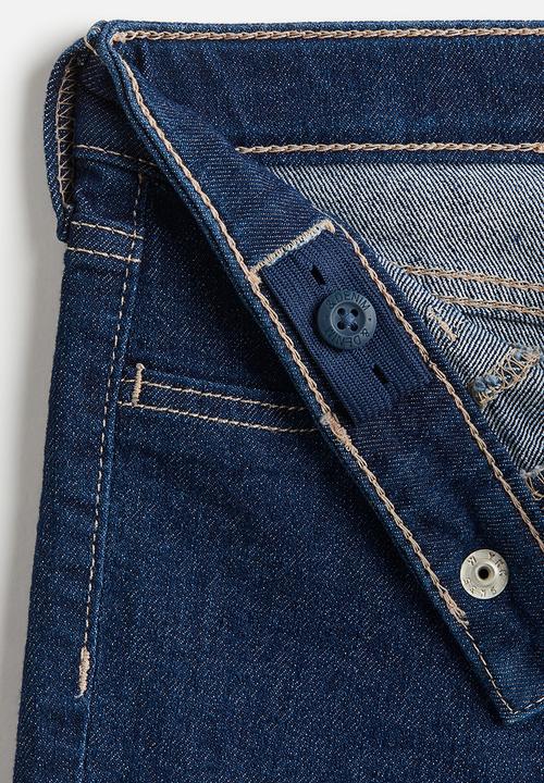 H&M - Superstretch denim shorts - dark denim blue