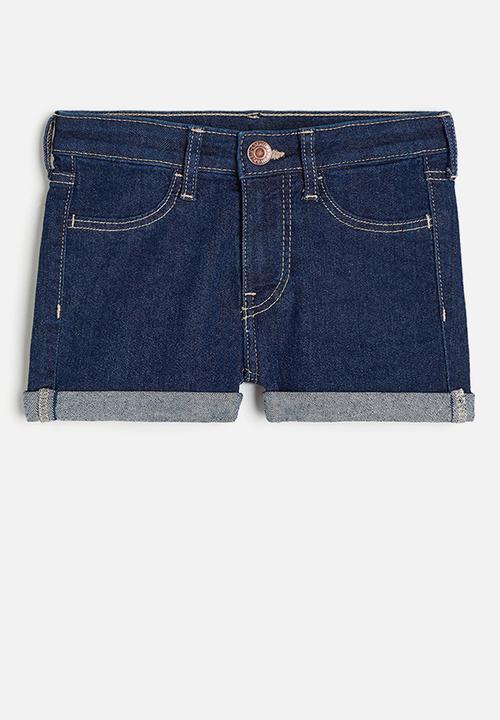 H&M - Superstretch denim shorts - dark denim blue