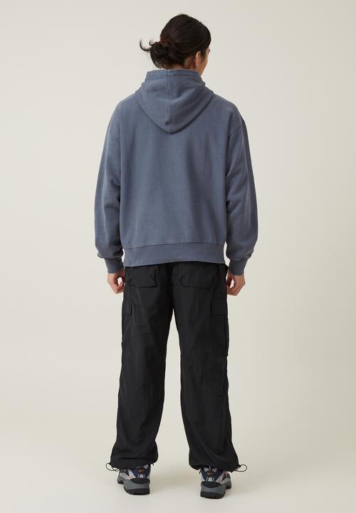 Cotton On - Parachute tech cargo pant - black cargo