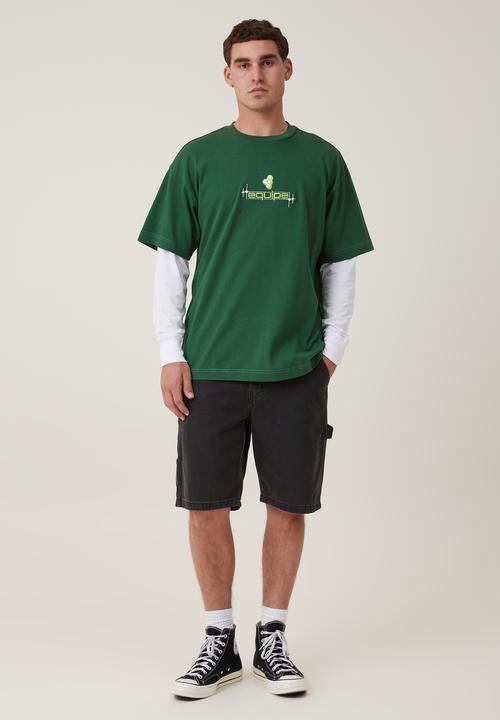 Cotton On - Box fit graphic T-shirt - irish green/equipe logo