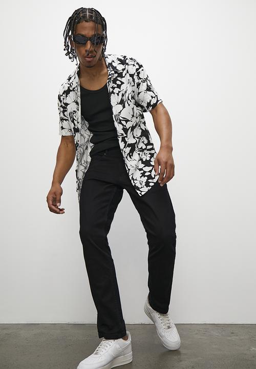 STYLE REPUBLIC - Floral print short sleeve viscose shirt - white & black