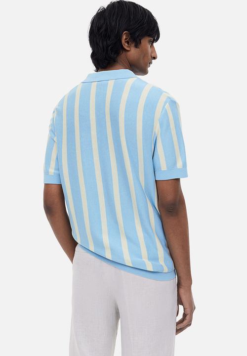 H&M - Regular fit fine-knit cotton polo shirt - light blue/striped