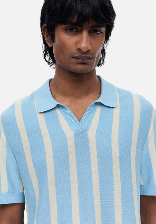 H&M - Regular fit fine-knit cotton polo shirt - light blue/striped