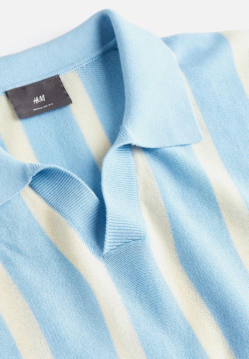 H&M - Regular fit fine-knit cotton polo shirt - light blue/striped