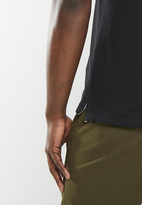 POLO - Mens washed logo short sleeve golfer - black