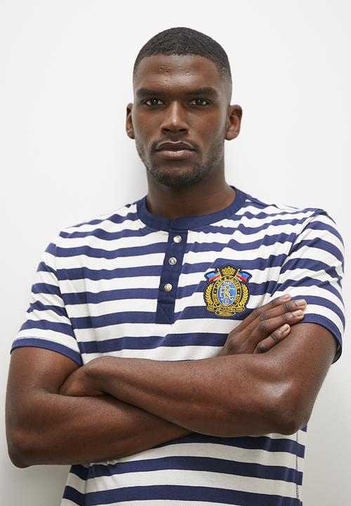 Lark & Crosse - Striped grandpa tee with badge - white & navy