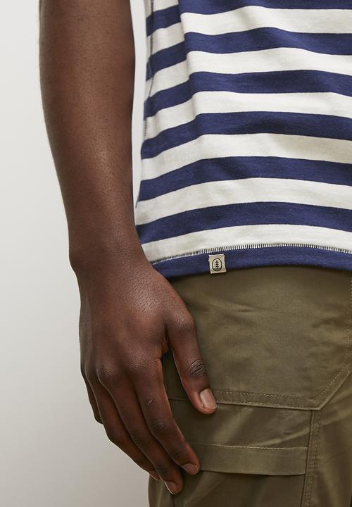 Lark & Crosse - Striped grandpa tee with badge - white & navy