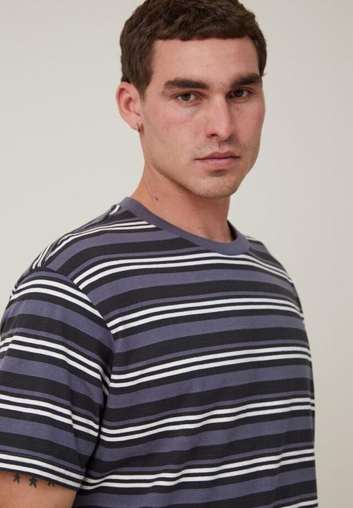 Cotton On - Loose fit stripe t-shirt - washed black triple stripe