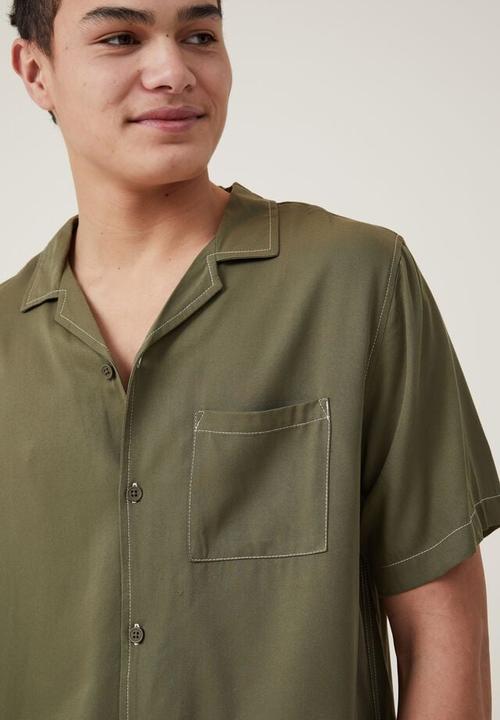 Cotton On - Riviera short sleeve shirt - army pop stitch