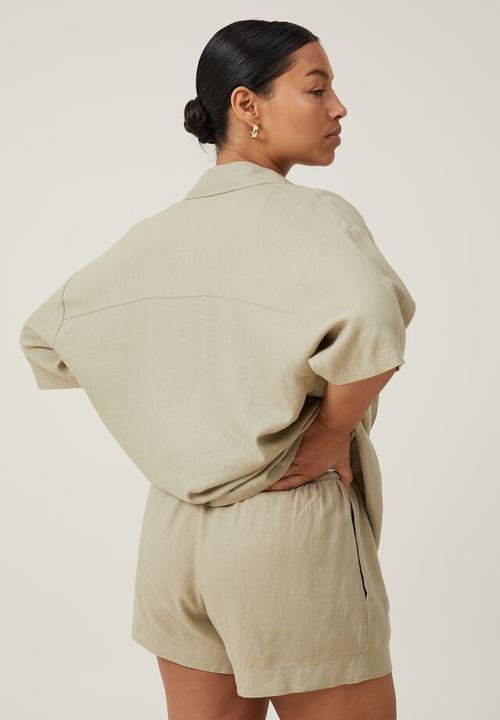Cotton On - Haven short - desert sage