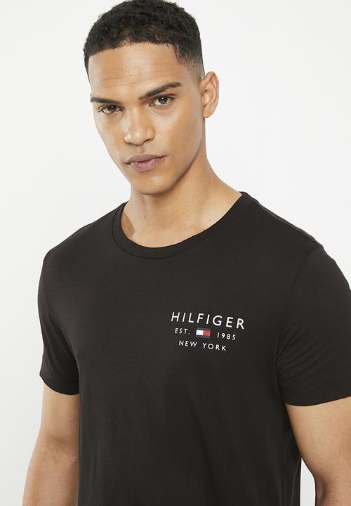 Tommy Hilfiger - Brand love small logo tee - black 