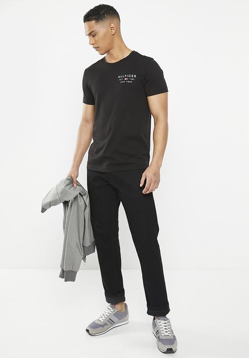 Tommy Hilfiger - Brand love small logo tee - black 