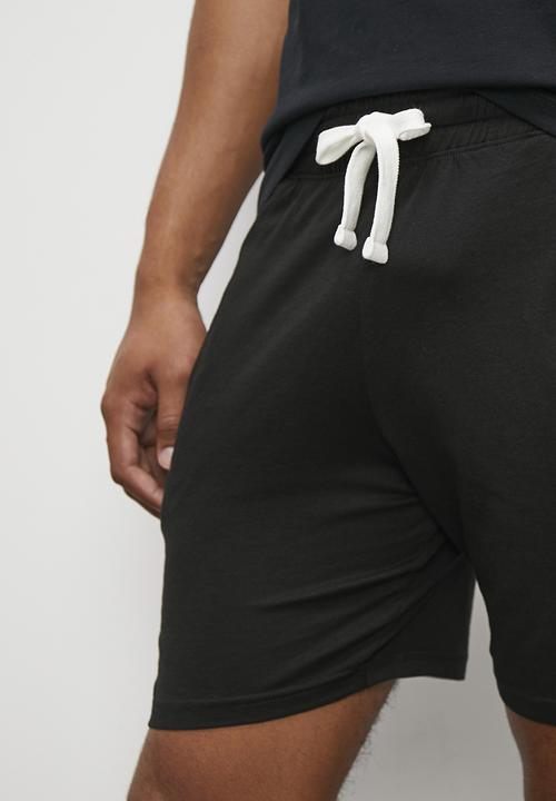 STYLE REPUBLIC - Graphic sleep s/s tee & short set  - black