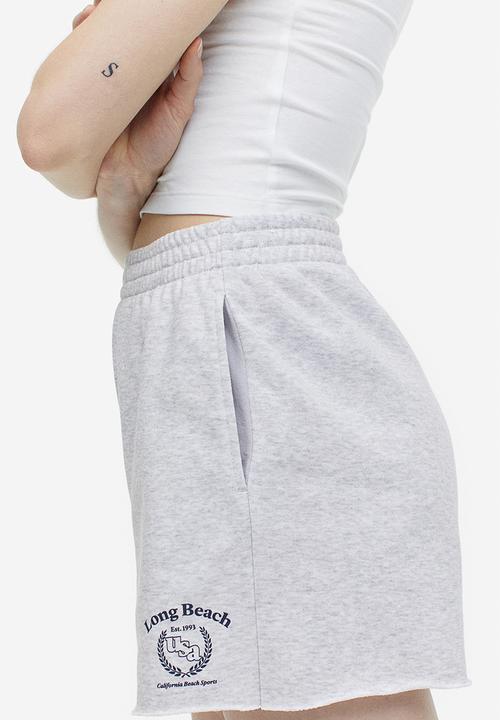 H&M - Sweatshorts - light grey marl long beach