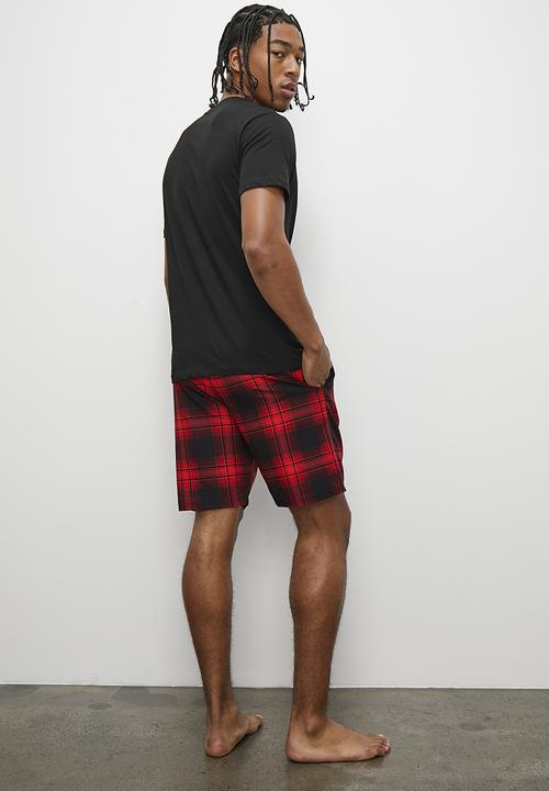 STYLE REPUBLIC - Graphic sleep s/s tee & short set - black & red