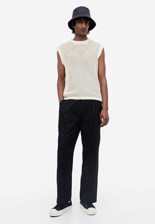 H&M - Regular fit hole-knit sweater vest - white