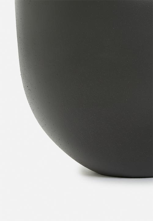 Sixth Floor - Aslan planter - black