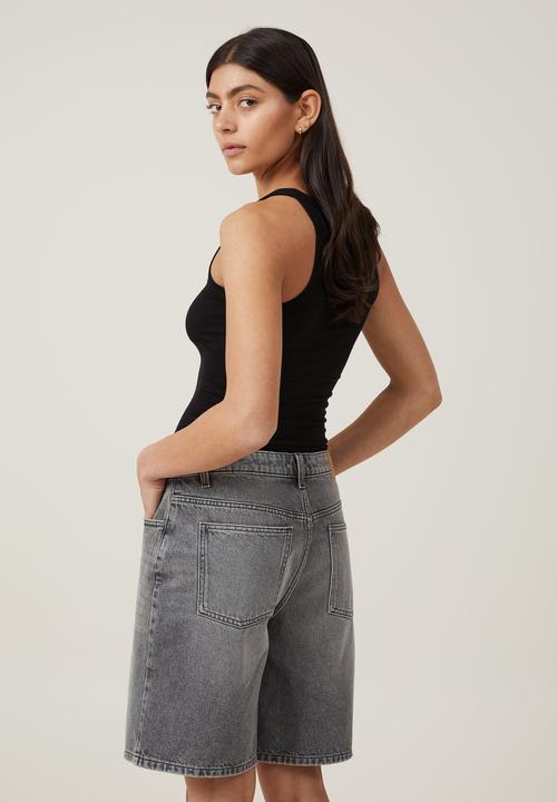 Cotton On - Super baggy denim jort - shadow grey