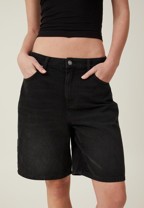 Cotton On - Super baggy denim jort - black pepper