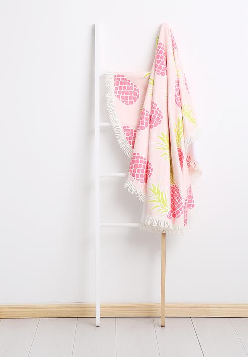 Superbalist Towels - Pineapple Round Towel