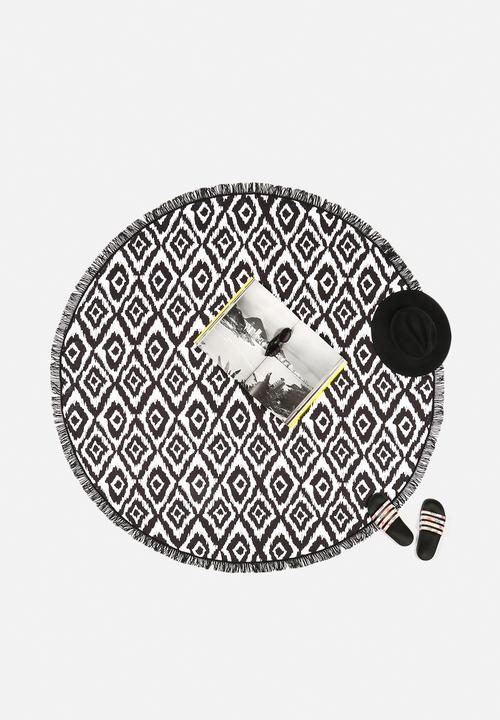 Superbalist Towels - Tribal Round Towel