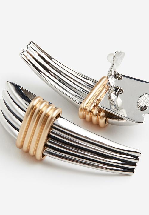 H&M - H&M Studio: Two-toned fluted clip earrings - silver-coloured/gold-colo