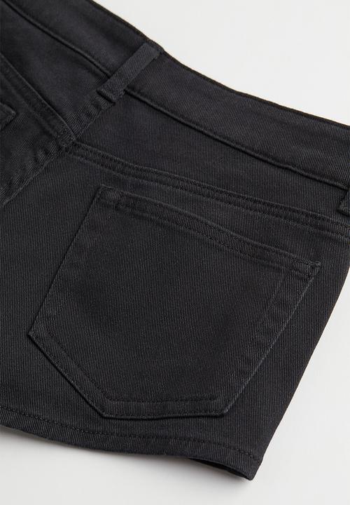 H&M - Low-waisted twill shorts - black