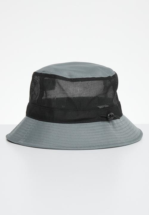 Calvin Klein - Sport essentials bucket hat ut - overcast grey