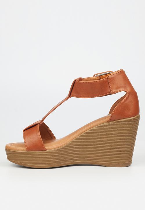 Butterfly Feet - Larah 3 wedge heel - tan