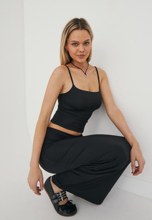 Supré  - Luxe strappy cami - black