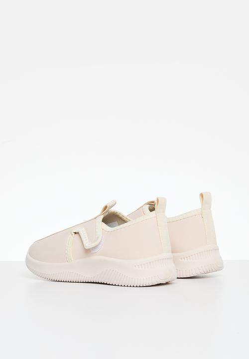 SOVIET - K roman - beige mono