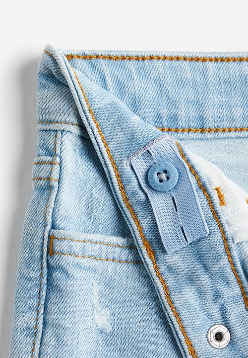 H&M - Relaxed fit denim shorts - light denim blue trashed 