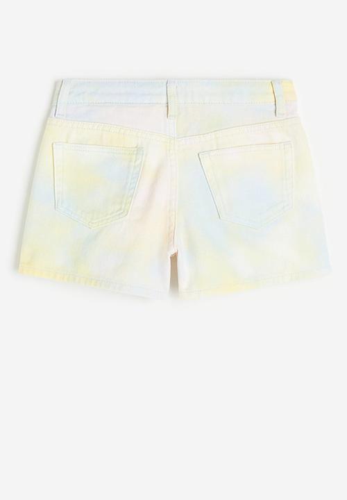 H&M - Relaxed fit high shorts - light yellow light blue 