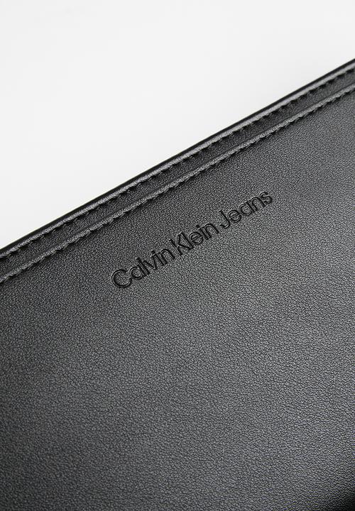 Calvin Klein - Sculpted shoulder pouch25 mono - fashion black
