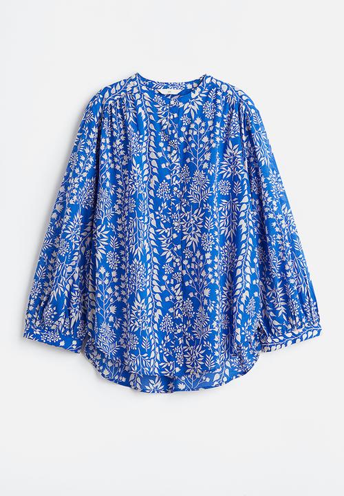 H&M - Voluminous balloon-sleeved blouse - blue floral