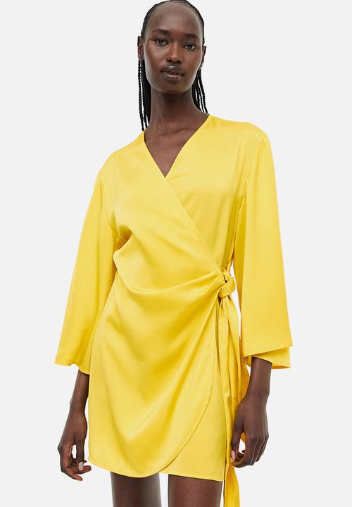 H&M - Satin wrap dress - yellow