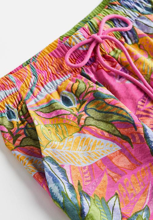 H&M - Pull-on shorts - cerise leaf-patterned