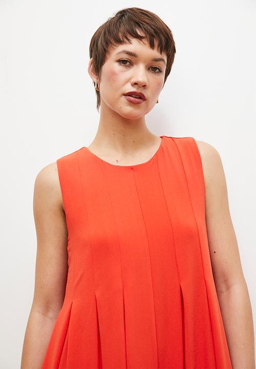 edit - Wide leg pleated jumpsuit - red