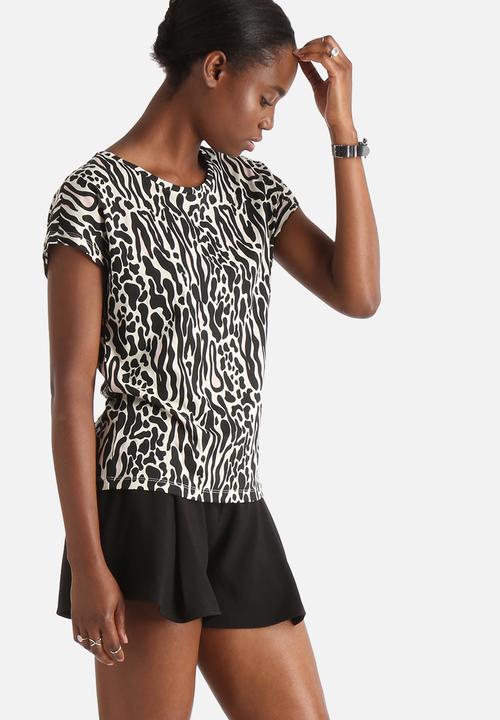 Vero Moda - Leo Animal Print Tee