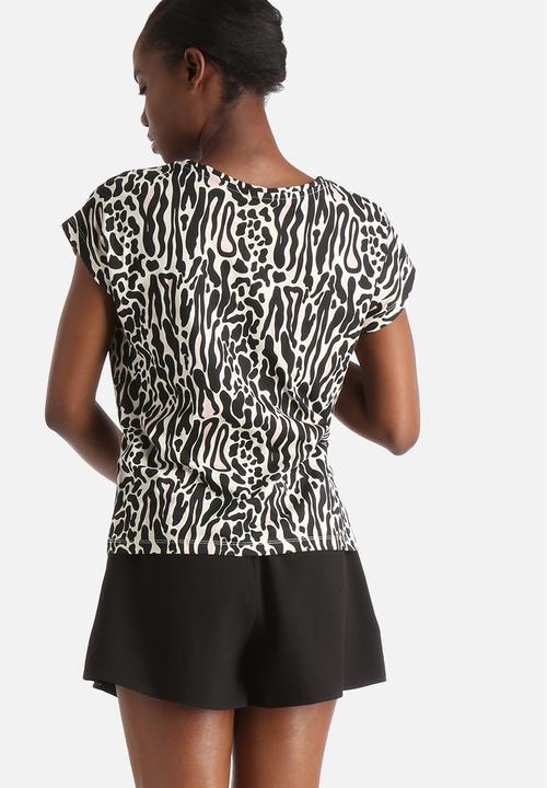 Vero Moda - Leo Animal Print Tee
